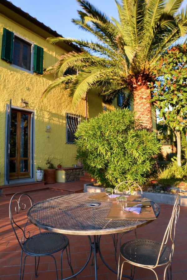 Agriturismo Podere Rondinaio Lamporecchio Exterior foto